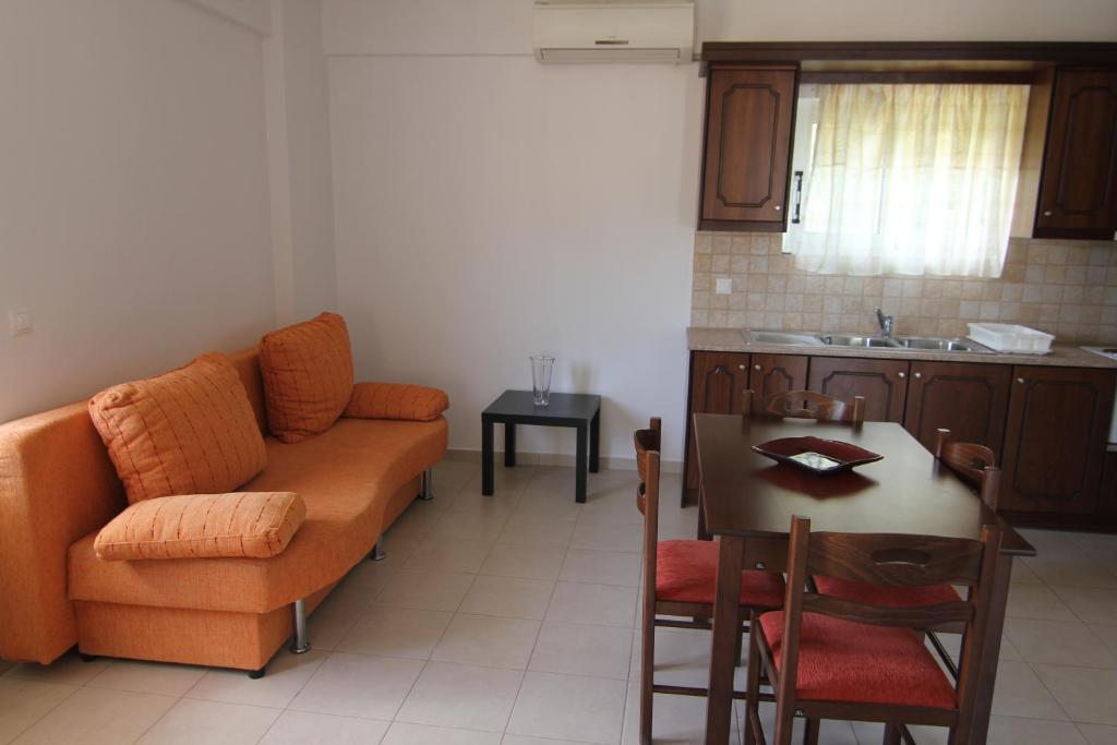 Liotrivi Studios Vasiliki Kamer foto